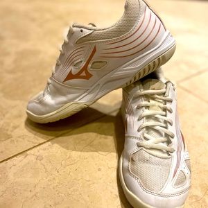 Women’s Mizuno Volleyball shoes